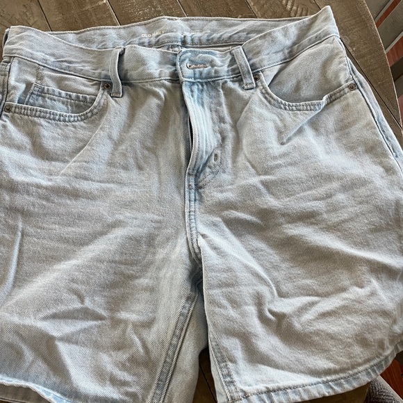 Light Blue Denim shorts OLD NAVY size 6 highrise - Picture 1 of 7